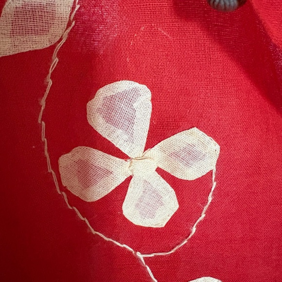 Elegant Red Floral Embroidered Long Sleeve Dress - Picture 3 of 12